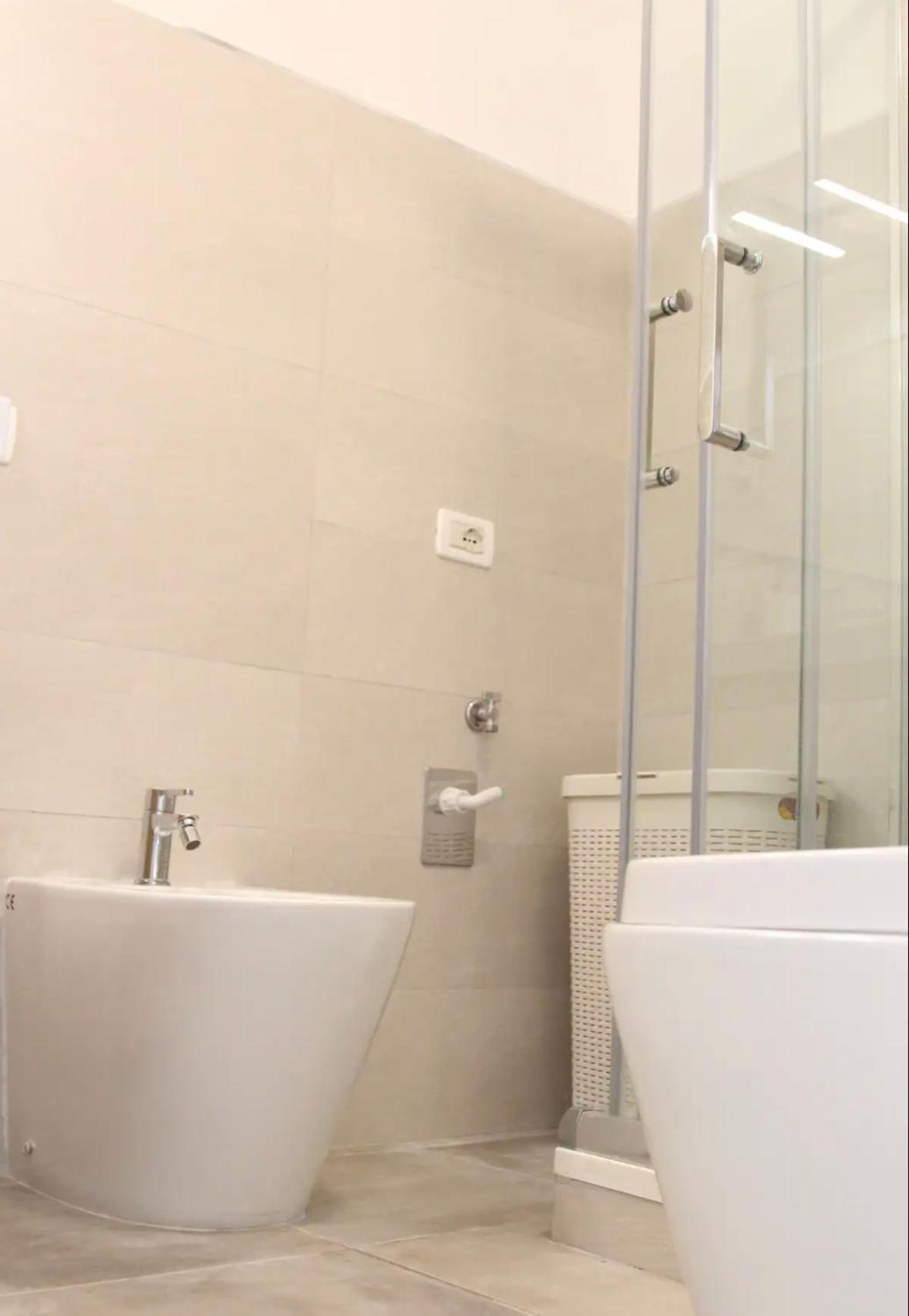 Beach Studio Juan Les Pins Apartment อองทีบส์ ภายนอก รูปภาพ