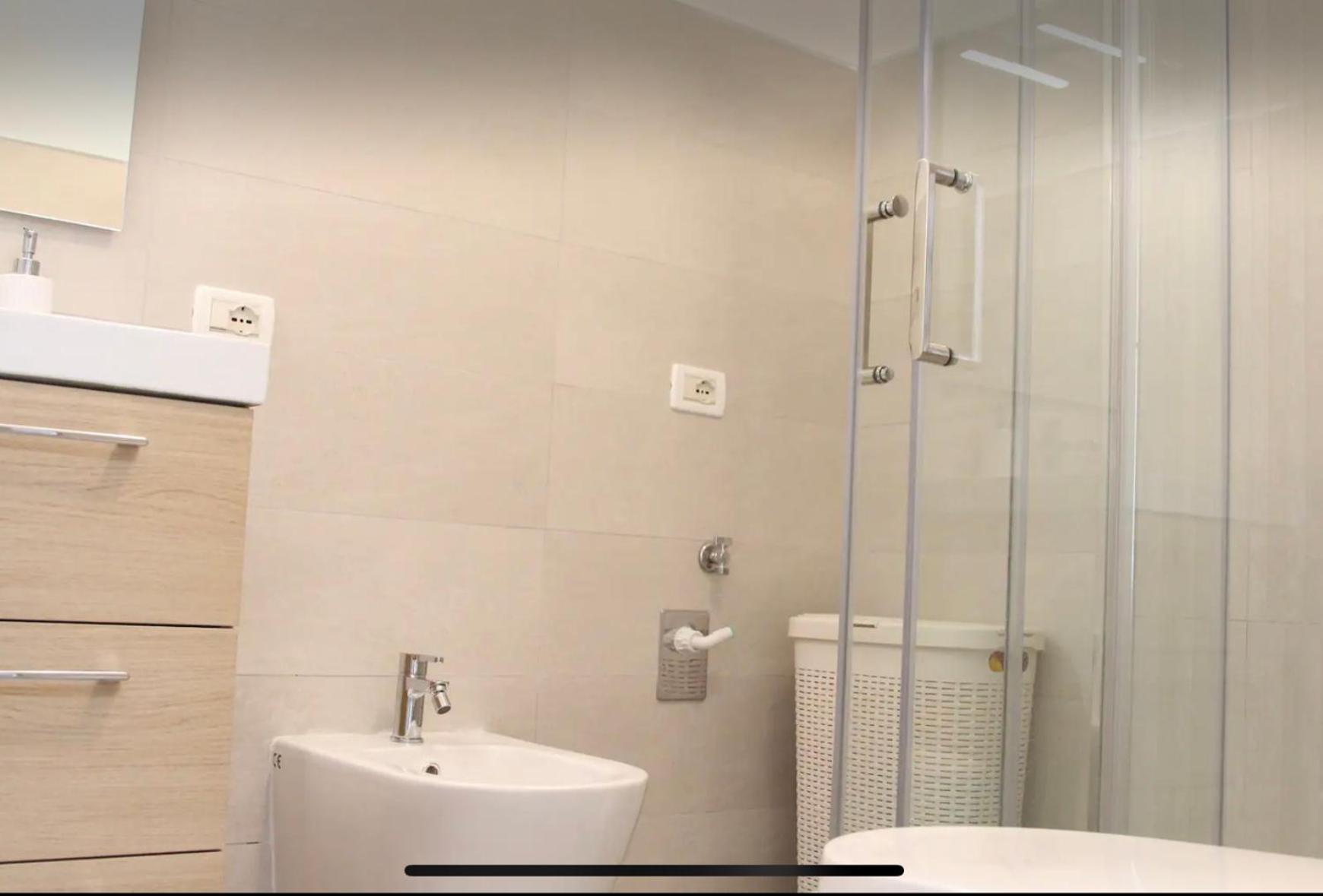 Beach Studio Juan Les Pins Apartment อองทีบส์ ภายนอก รูปภาพ